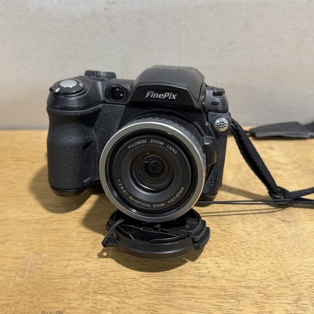 Fujifilm FinePix S Series S5100 4.0MP Digital Camera Black Tested Y2K 2000s CB